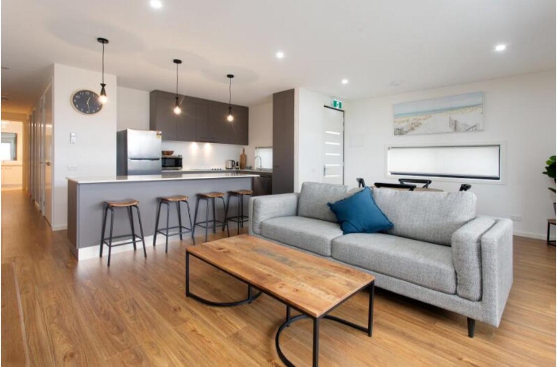 Captains Cove Ground Floor Luxury Apartments 페인스빌 외부 사진