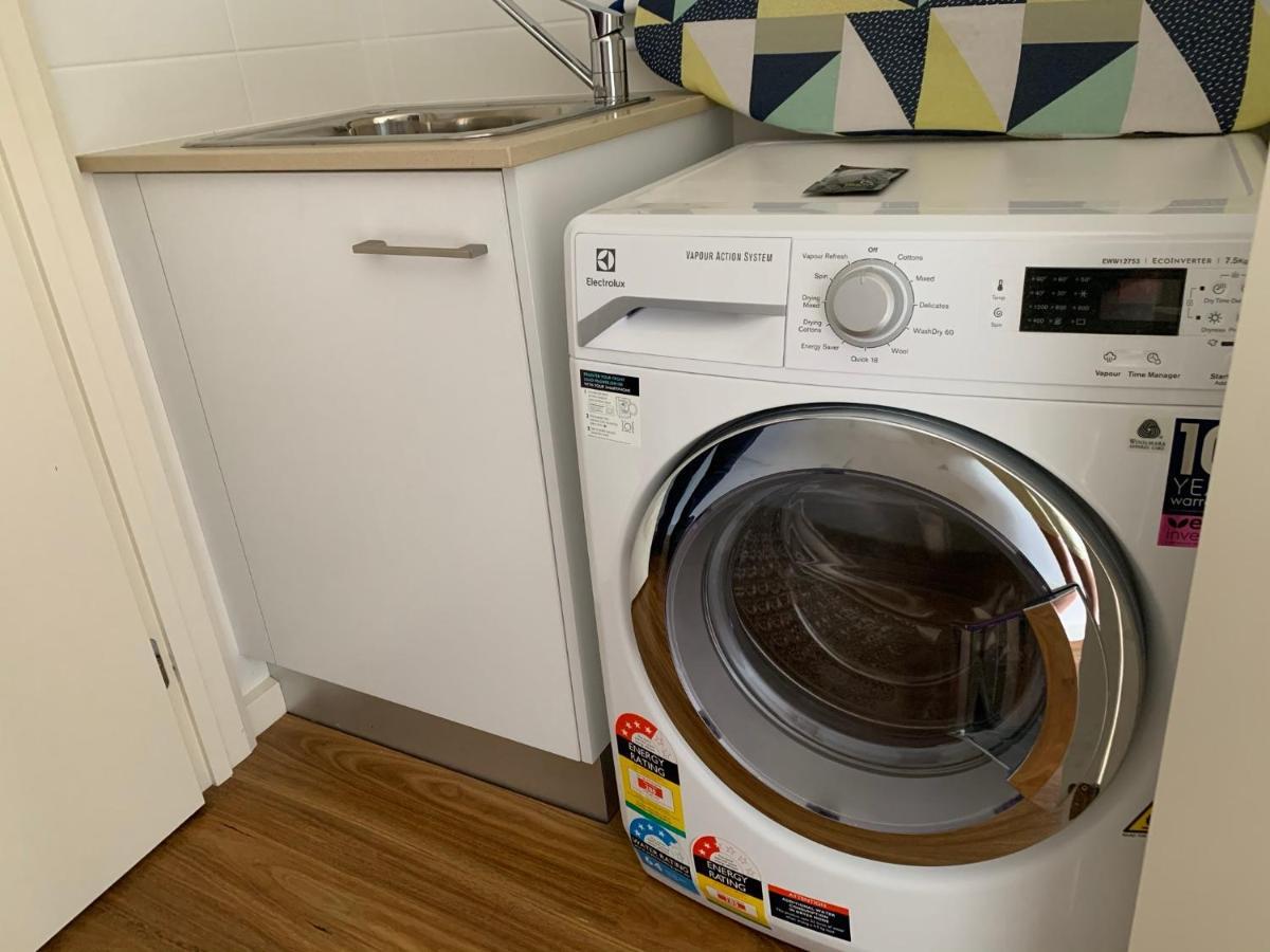 Captains Cove Ground Floor Luxury Apartments 페인스빌 외부 사진